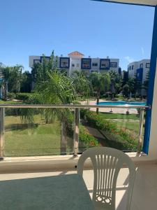 Apartment with pool