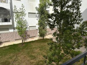 Appartement au 1er étage de 4 pièces à martil