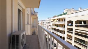 Modern F4 with terrace and balcony, Juan-les-Pins