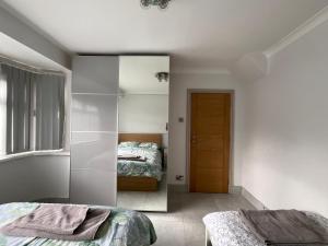 Instant Home