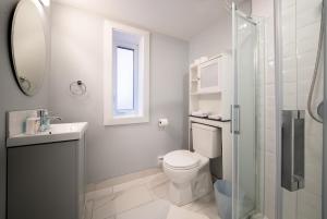 Central Ottawa Studio Near U Ottawa with AC