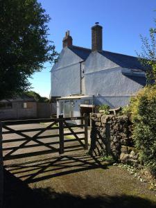 The Old Farmhouse at Mena