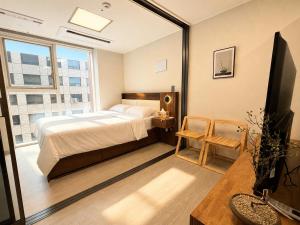 Yeouido Rooftop Stay Han River Walk 8
