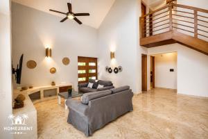 House with pool 300 m from Las Ballenas beach