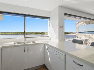 Wharf Lodge River View Apartment