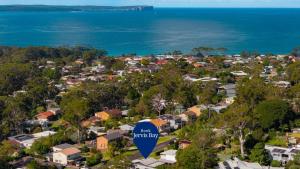 Shack No. 5 A Quirky, Retro Beach Escape in Jervis Bay!