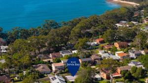 Shack No. 5 A Quirky, Retro Beach Escape in Jervis Bay!