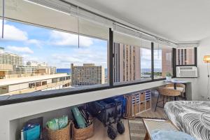 Oceanview Freshly Renovated Free Parking WiFi