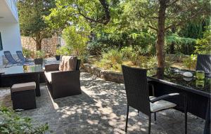 2 Bedroom Lovely Apartment In Novi Vinodolski