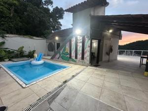 Coffehouse - Casa com Piscina