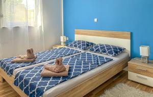 Amazing Apartment In Cizici With House Sea View