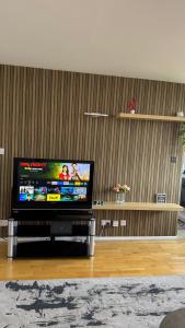 Spacious King Room near East Croydon