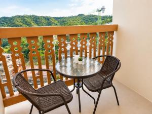 Boho-Nordic Studio at Twin Lakes Vineyard, Tagaytay by Cozy Escape