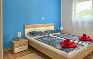 2 Bedroom Beautiful Apartment In Cizici