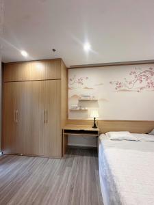Sakura Home Ecopark Japanese-Style 2BR Apartment