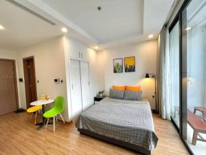 Luxury Smart Studio Apartment for Long Stay Guests at Green Bay Hanoi