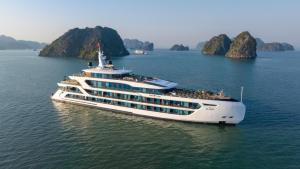 Azura Cruise