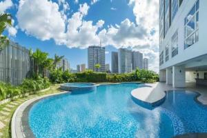 Bright Corner Suite Near Shangri-La & Megamall