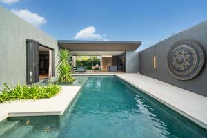 Villa Cocon 18 - Luxury Courtyard Pool Villa near Airport