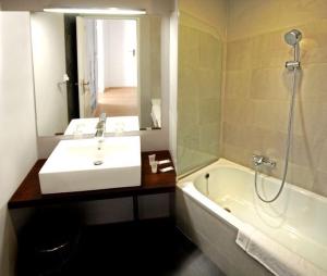 U Stare Pani - At the Old Lady Hotel