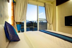 Phòng Giường Đôi Có Ban Công (Double Room with Balcony)