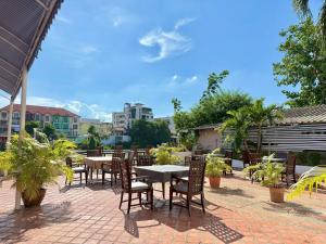 Ayothaya Riverside Hotel