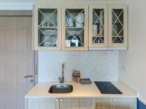 Seven Seas Cote DAzur Nice by GV