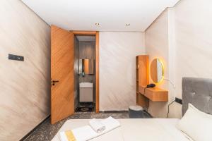 Charming Apartment - Self Check-in & Wi-Fi