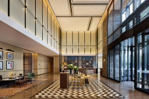 広州 포 포인츠 바이 쉐라톤 광저우 창룽 완보 비즈니스 디스트릭트 (Four Points by Sheraton Guangzhou Changlong Wanbo Business District) ホテル ロビー
