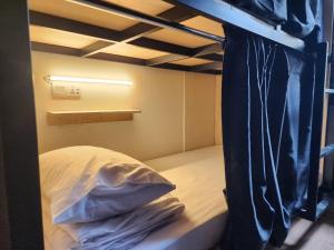 The Manor Hostel - Hostel with Private Pool