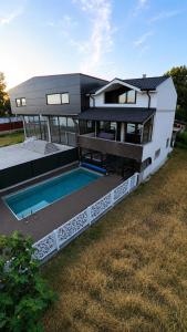 Belgrade River House