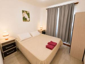 Cabaa del Sol Upper Floor 2 Bedroom Cabin for 6 Guests