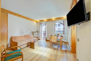 Monterosa Cozy Apartment 200m From Ski - Happy Rentals