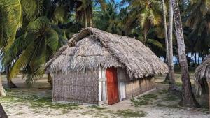 Cabañas tradicionales en isla Aroma San blas