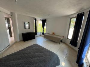 Casa Completa con Piscina y Fácil acceso a la autopista del SOL