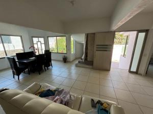 Casa Completa con Piscina y Fácil acceso a la autopista del SOL