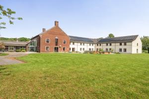 Jubilee Ground-floor Double Bedroom