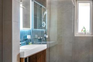Lazuli Apartment