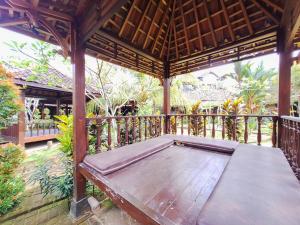 RedDoorz at Setumbu Family Cottage Borobudur