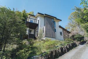 海 竹 楽器 温泉別荘A House 最大8名 城ヶ崎海岸 伊豆高原 大室山 2階から海を望める宿