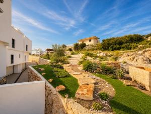Villa YOLO SARANDA