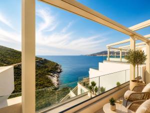Villa YOLO SARANDA