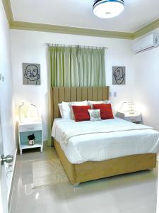 Louxacee Stay Vacation Home in Samaná - Pool & Beach