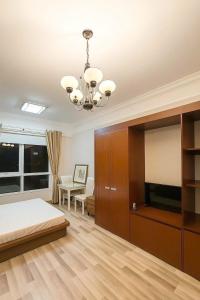 The Manor 2 - Stylish Studio with Pool, Cafés & Prime Location Near D1