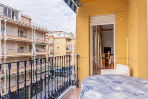 Apt FERNANDO VISTAS AL MAR 2º PUERTA 1- HOME RENT MALAGA