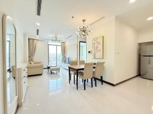 Modern 1BR Landmark Plus High Floor