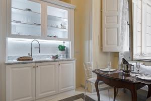 Casa Meandro- In the center of Napoli