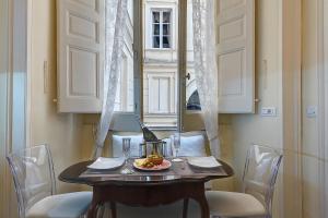Casa Meandro- In the center of Napoli