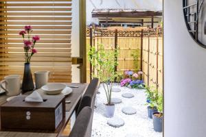 Relaxing Japanese-style House with courtyard,5min walk to Kanegafuchi Station,3 stops to Skytree,4 stops to Asakusa