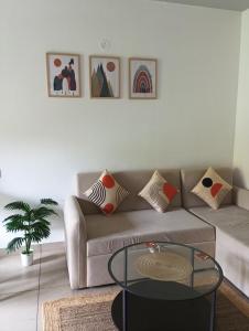 Oshana Stays,Fully furnished Studio Apartment with Pool,Sauna,Siolim, Goa
